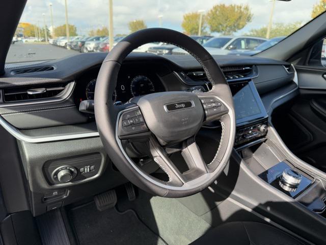 new 2025 Jeep Grand Cherokee car, priced at $36,903