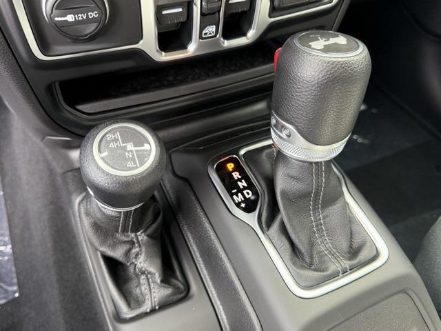 new 2025 Jeep Wrangler car, priced at $47,191