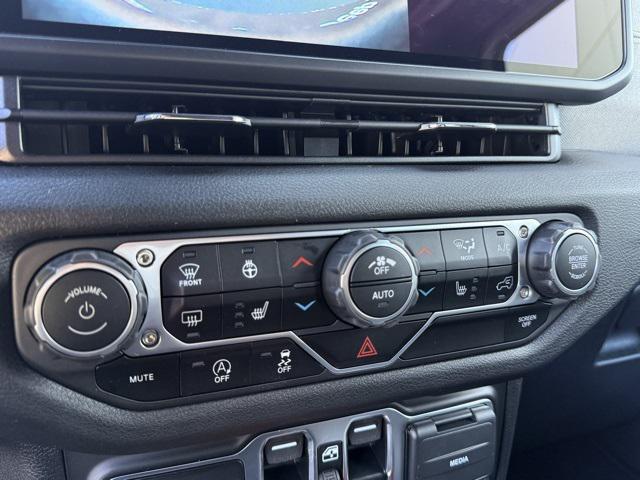 new 2025 Jeep Wrangler car, priced at $53,675