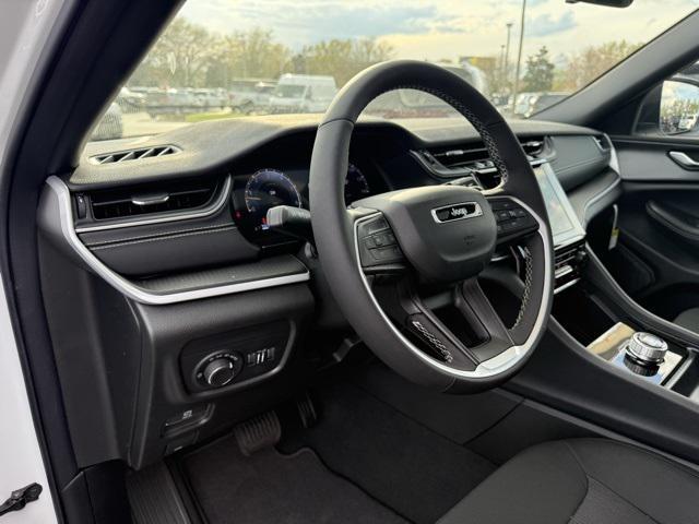 new 2025 Jeep Grand Cherokee L car, priced at $39,225