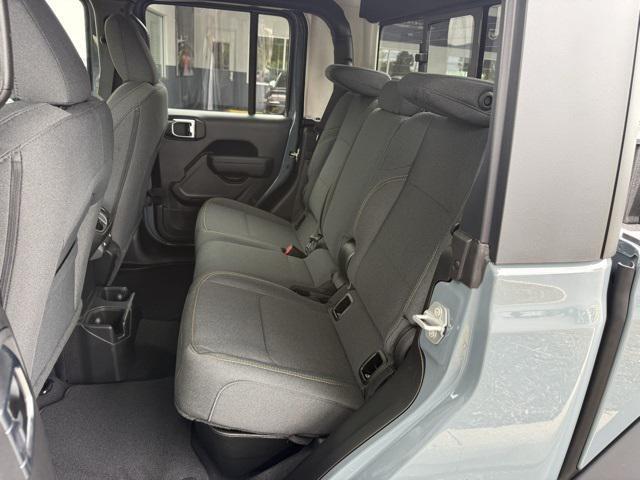 new 2025 Jeep Gladiator car, priced at $38,738
