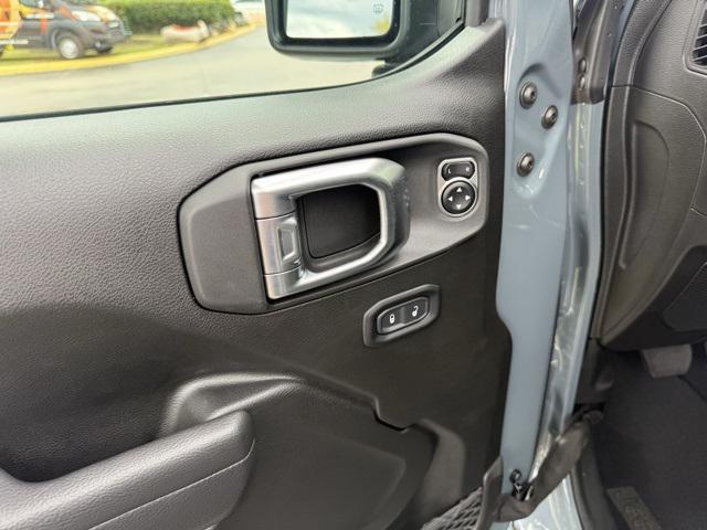 new 2025 Jeep Gladiator car, priced at $38,738