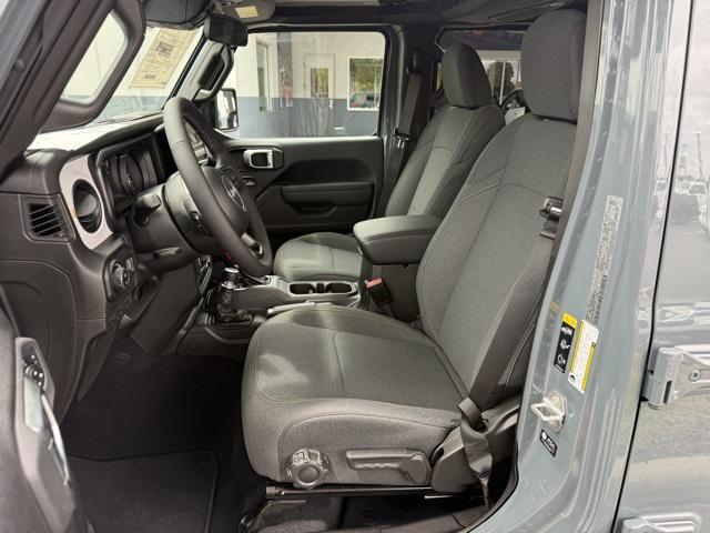 new 2025 Jeep Gladiator car, priced at $38,738