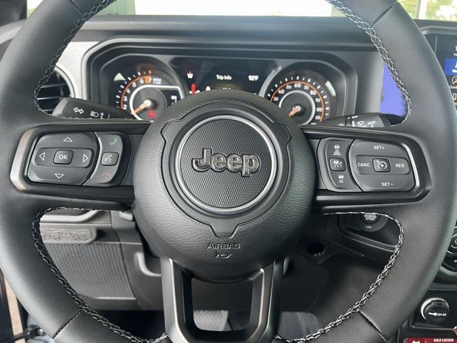 new 2025 Jeep Gladiator car, priced at $48,732
