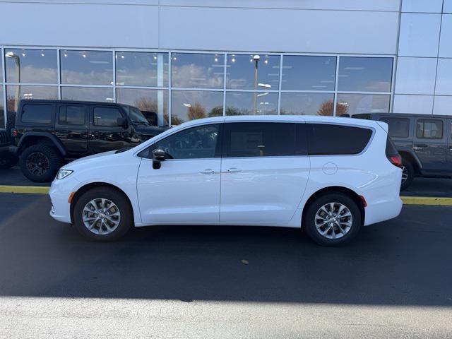 new 2025 Chrysler Pacifica car, priced at $49,035