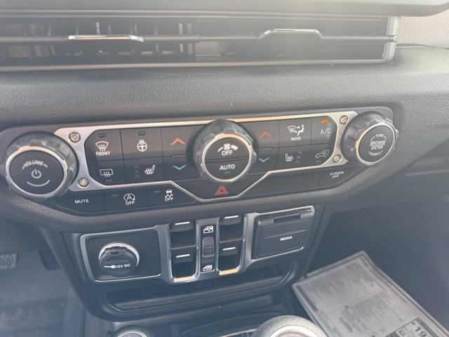 new 2025 Jeep Wrangler car, priced at $46,040