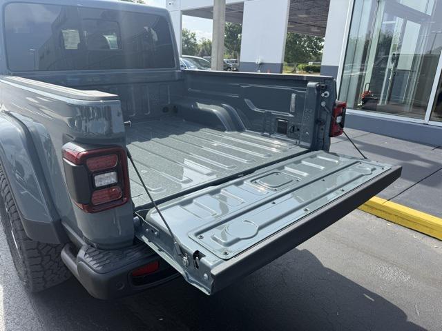 new 2025 Jeep Gladiator car, priced at $55,665
