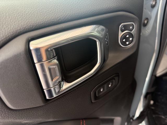 new 2025 Jeep Gladiator car, priced at $55,665