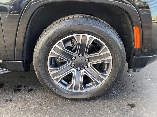 used 2024 Jeep Wagoneer L car, priced at $40,299