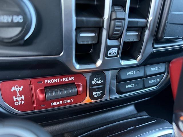 new 2025 Jeep Wrangler car, priced at $58,700
