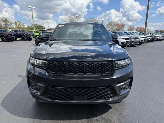 new 2025 Jeep Grand Cherokee car, priced at $39,525