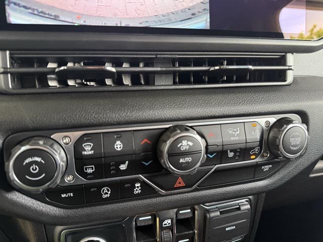 new 2025 Jeep Wrangler car, priced at $48,181