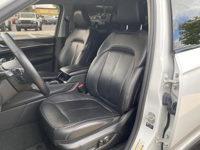used 2022 Jeep Grand Cherokee L car, priced at $27,400