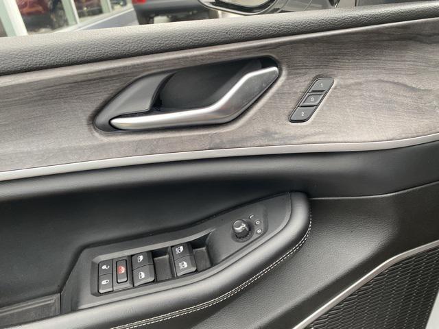 used 2022 Jeep Grand Cherokee L car, priced at $27,400