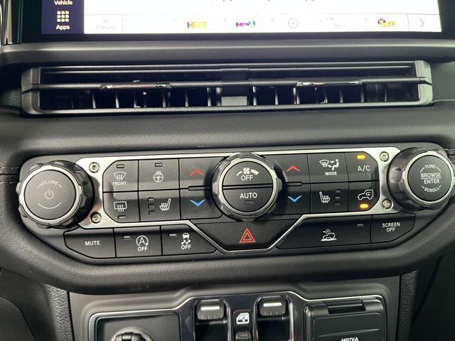new 2025 Jeep Gladiator car, priced at $45,712