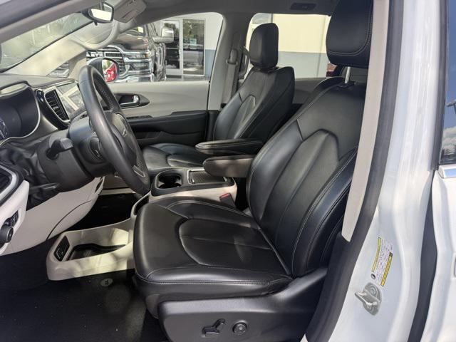 used 2023 Chrysler Pacifica car, priced at $23,214