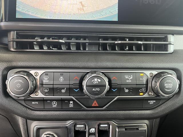 new 2025 Jeep Wrangler car, priced at $53,580