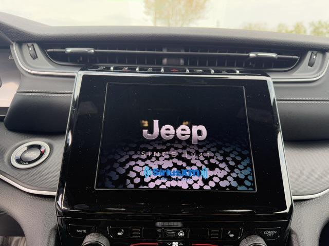 new 2025 Jeep Grand Cherokee L car, priced at $41,880