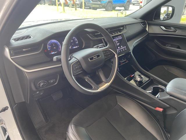 used 2025 Jeep Grand Cherokee L car, priced at $39,700