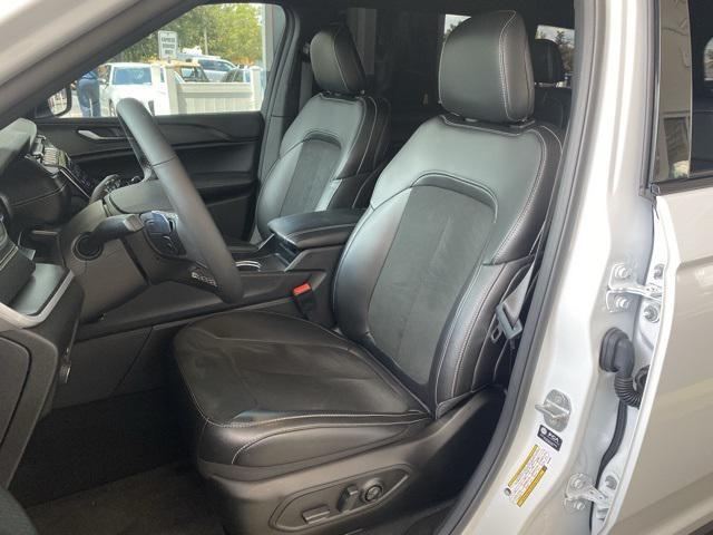 used 2025 Jeep Grand Cherokee L car, priced at $39,700