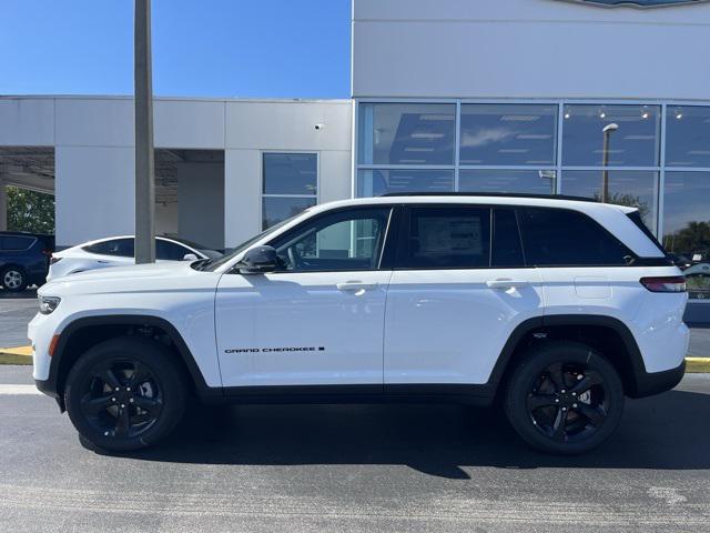 new 2025 Jeep Grand Cherokee car, priced at $41,480