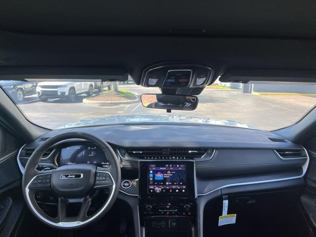 new 2025 Jeep Grand Cherokee car, priced at $41,480