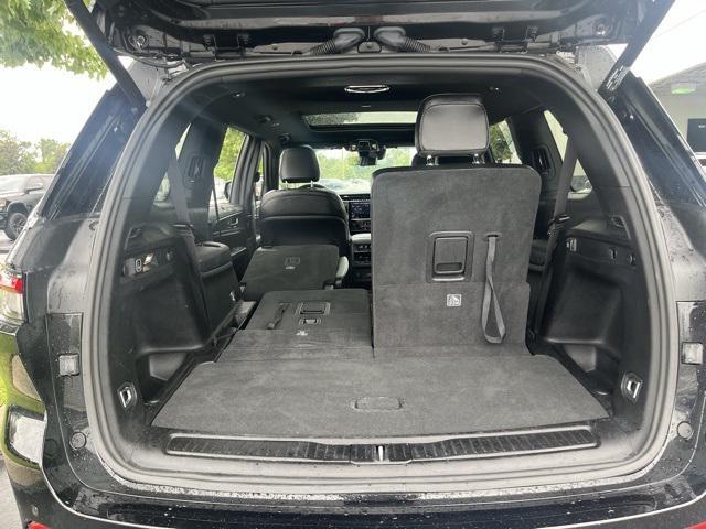 used 2024 Jeep Grand Cherokee L car, priced at $35,894