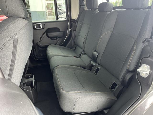 new 2025 Jeep Gladiator car, priced at $47,924