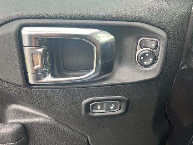 new 2025 Jeep Gladiator car, priced at $47,924