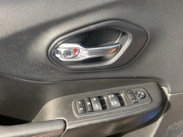 used 2019 Jeep Cherokee car, priced at $18,794