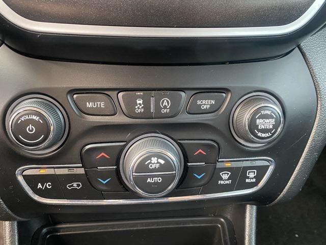 used 2019 Jeep Cherokee car, priced at $18,794