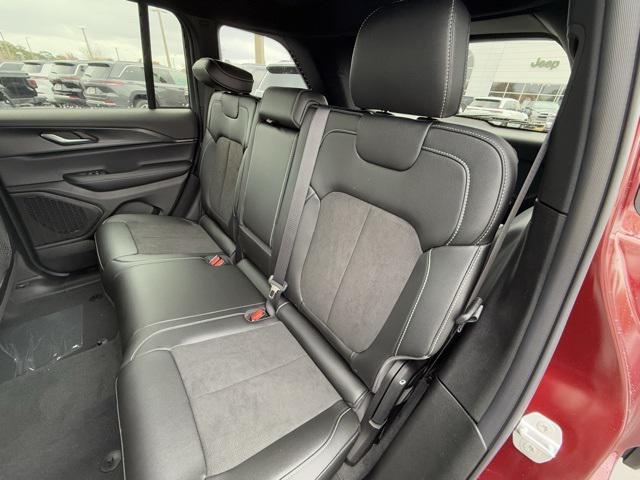 new 2025 Jeep Grand Cherokee car, priced at $42,475