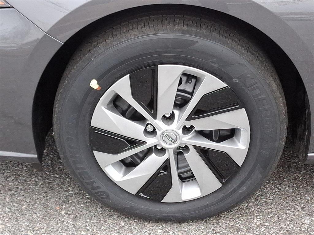new 2025 Nissan Altima car, priced at $25,495