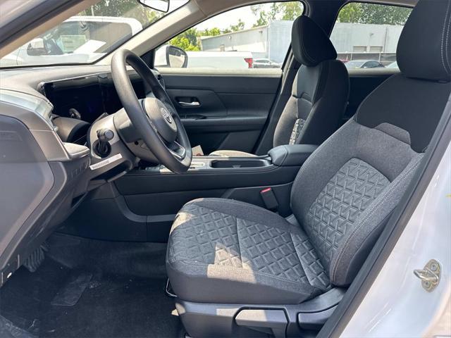 new 2025 Nissan Kicks car, priced at $25,355