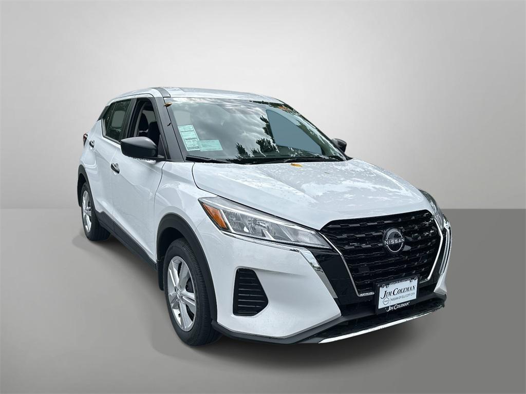 new 2025 Nissan Kicks car, priced at $21,757