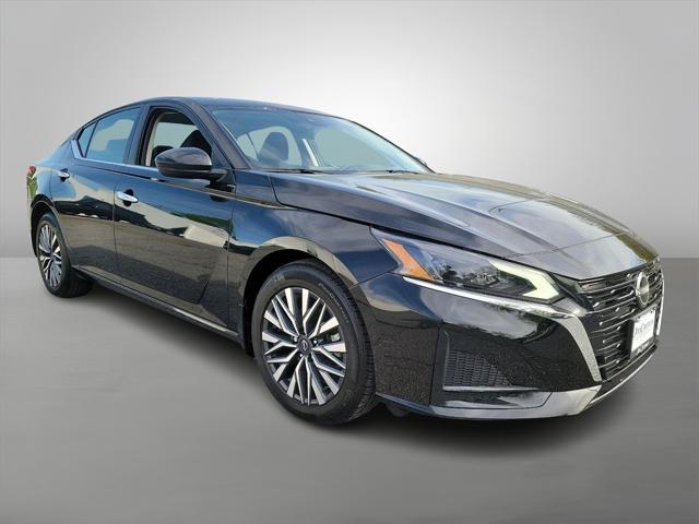 used 2023 Nissan Altima car, priced at $23,981