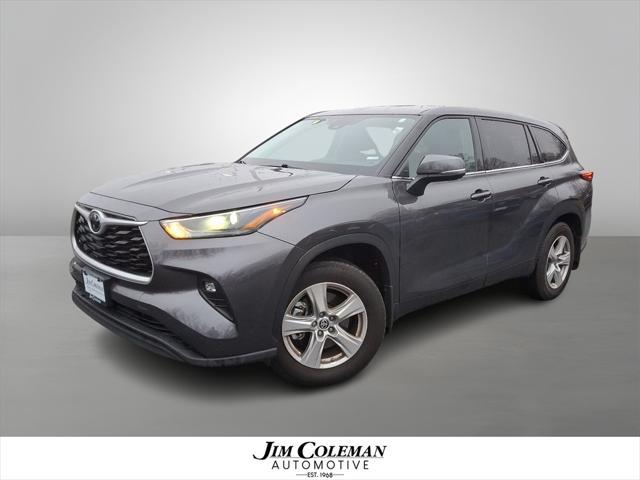 used 2022 Toyota Highlander car, priced at $31,996