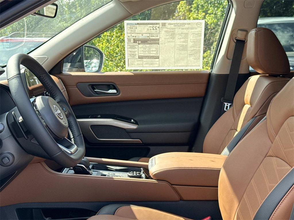 new 2025 Nissan Pathfinder car, priced at $49,734