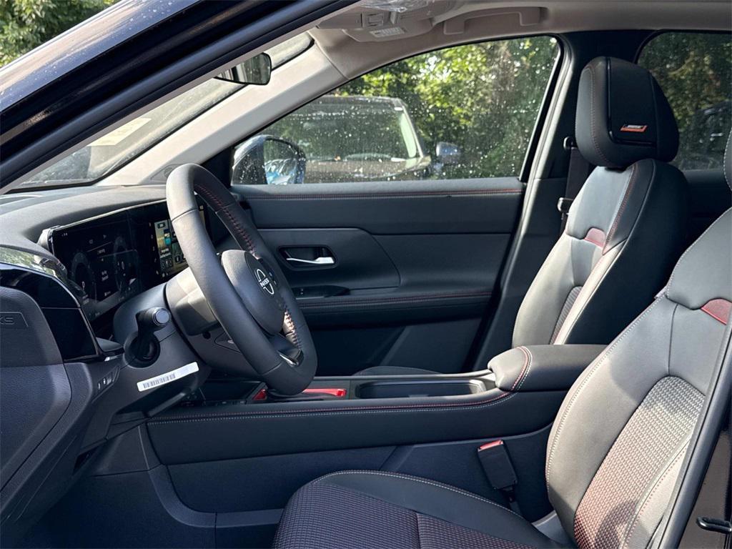 new 2025 Nissan Kicks car, priced at $28,706