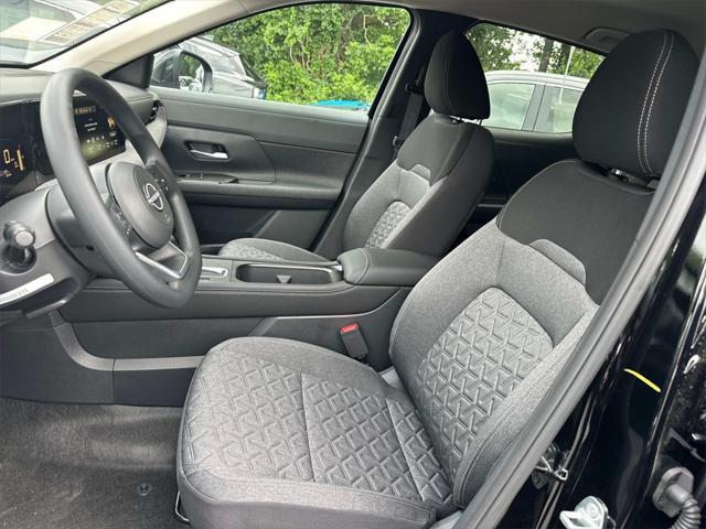 new 2025 Nissan Kicks car, priced at $25,055