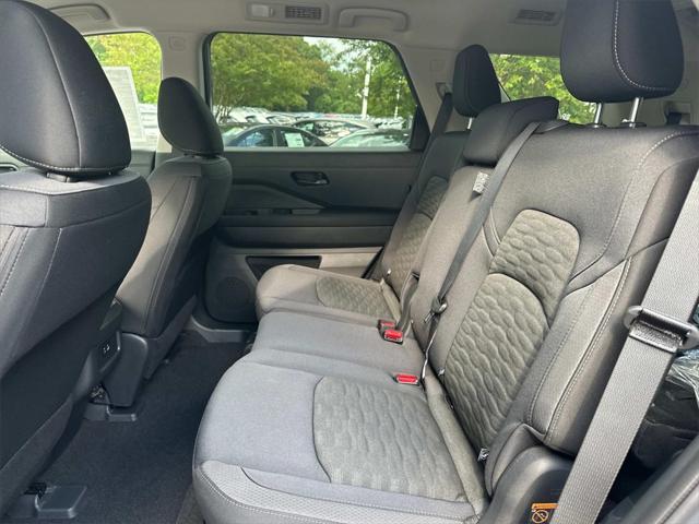 new 2025 Nissan Pathfinder car, priced at $36,904