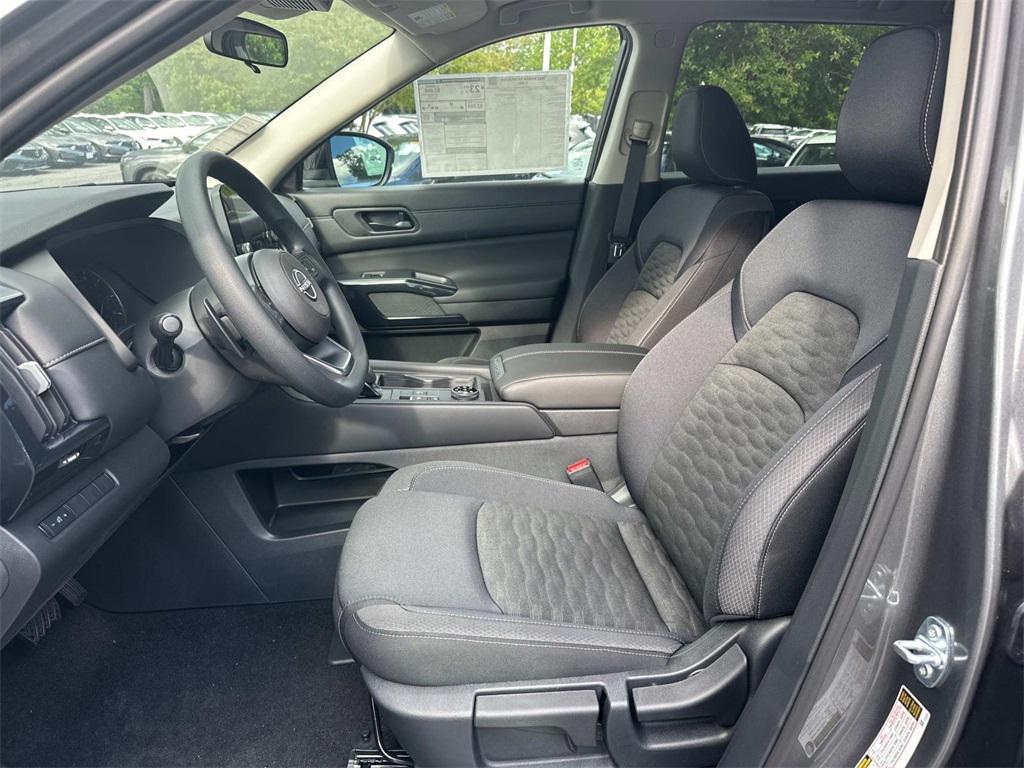 new 2025 Nissan Pathfinder car, priced at $36,404