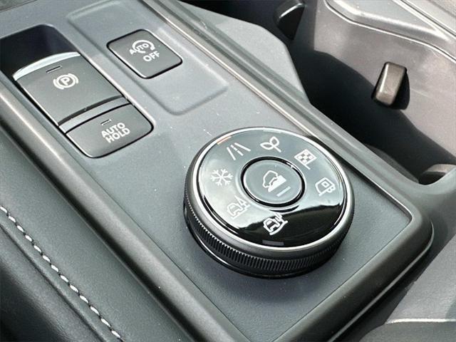 new 2025 Nissan Pathfinder car, priced at $36,904