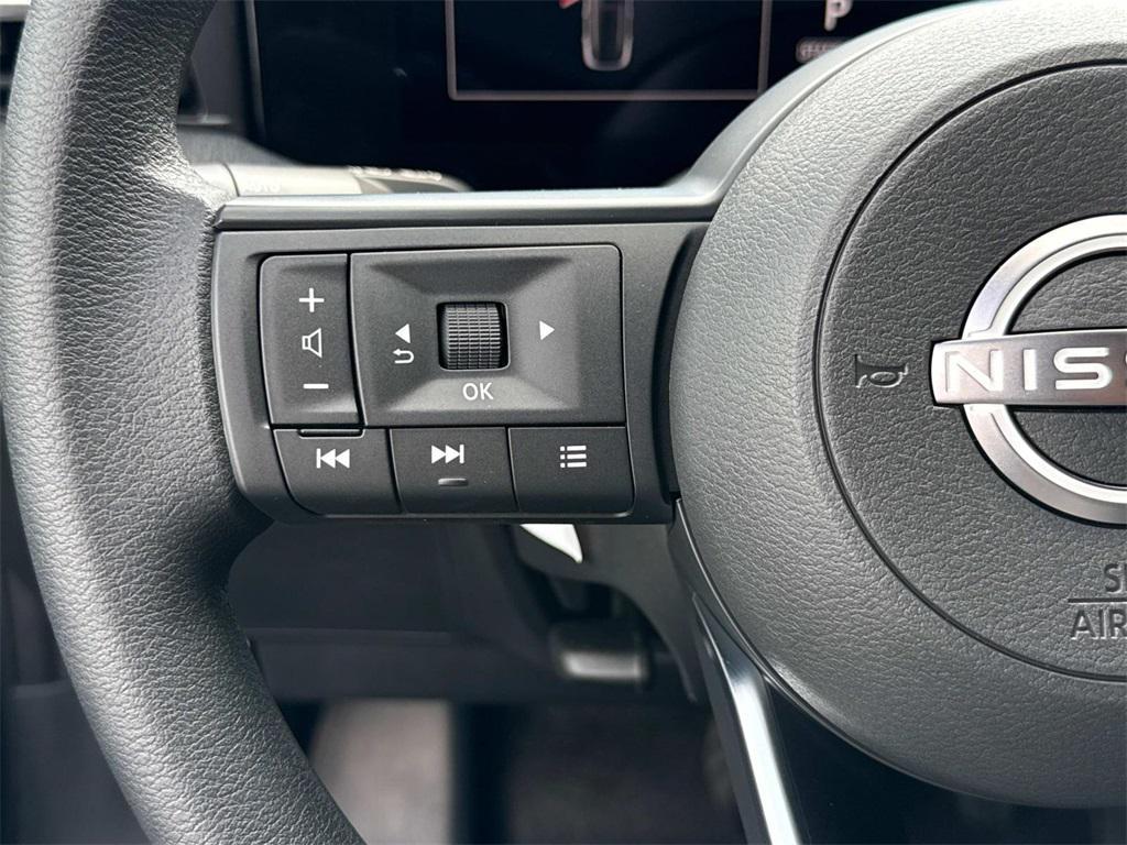 new 2025 Nissan Kicks car, priced at $26,650