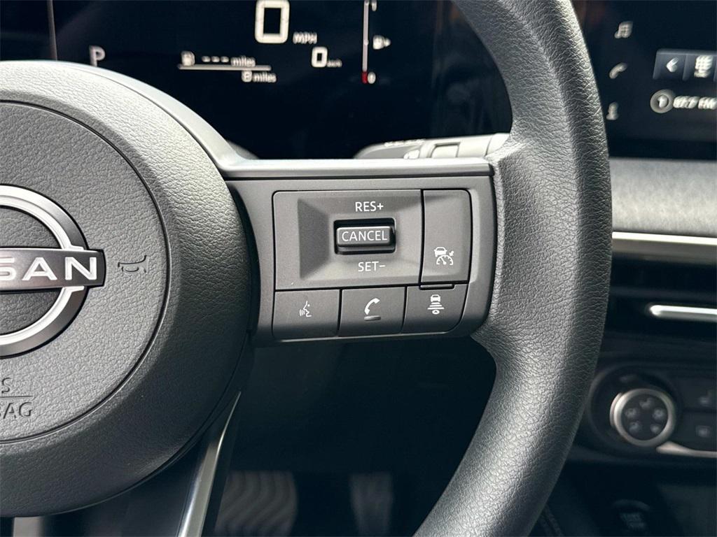 new 2025 Nissan Kicks car, priced at $26,650