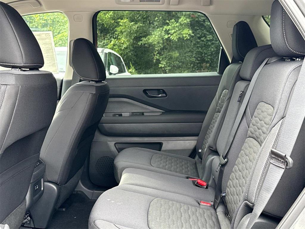 new 2025 Nissan Pathfinder car, priced at $43,775