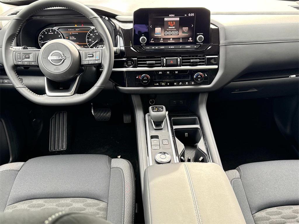 new 2025 Nissan Pathfinder car, priced at $43,775