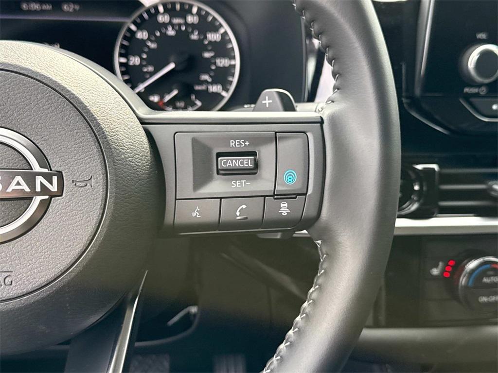 new 2025 Nissan Pathfinder car, priced at $43,775