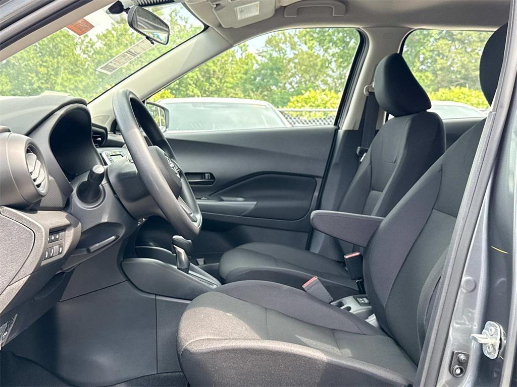 new 2025 Nissan Kicks car, priced at $21,620