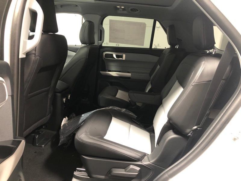 new 2024 Ford Explorer car, priced at $49,098